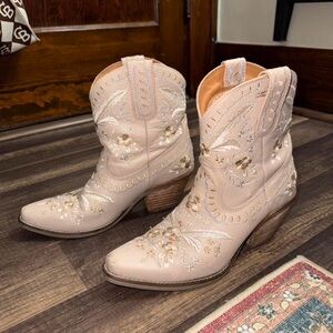 Dingo Primrose Western Boots